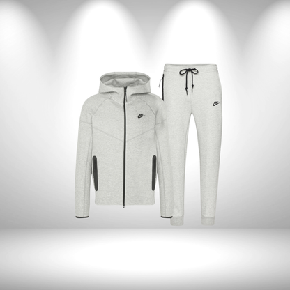 Sweat-shirt Tech + pantalon Tech en cadeau